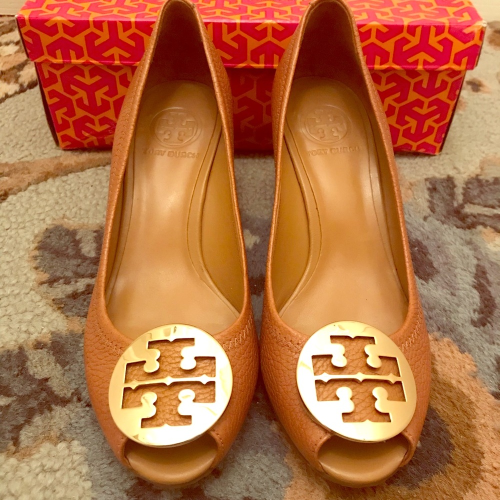 Tory Burch Royal Tan/Gold Sally 2-Tumbled Leather